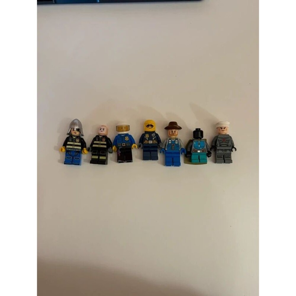 LEGO Minifigure Bulk Lot 7 Figures Mixed Parts Police Fire Cape Helmets